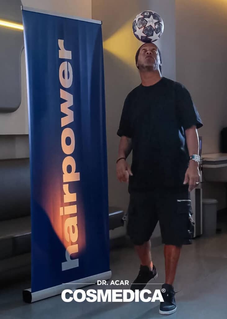 Ronaldinho at Cosmedica — photo 2