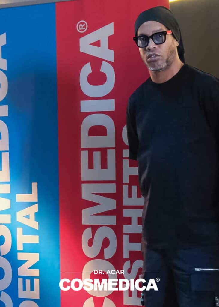 Ronaldinho at Cosmedica — photo 3